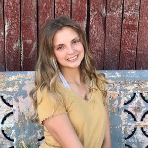 Meet your Posher, Kayla